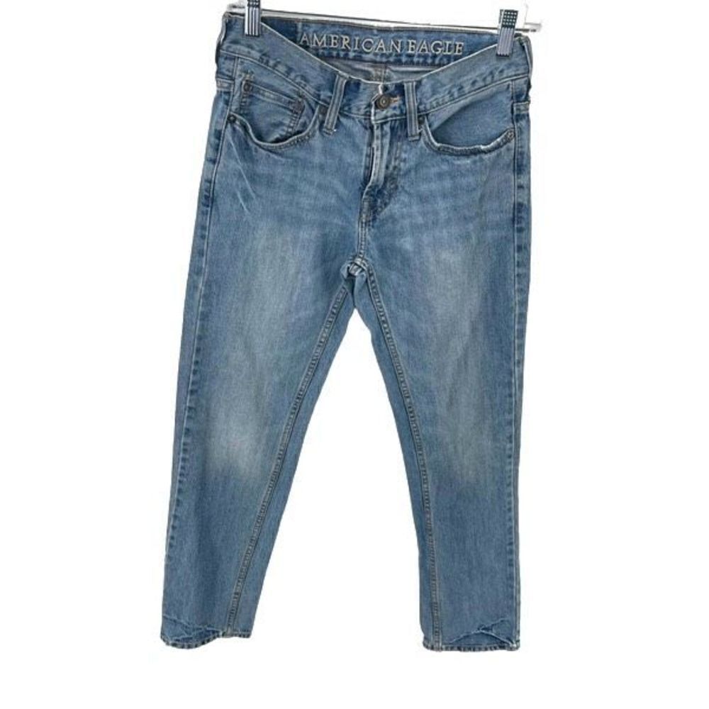 American Eagle women Slim Fit Distressed Light Wash Denim Jeans Blue Size 28 x 3